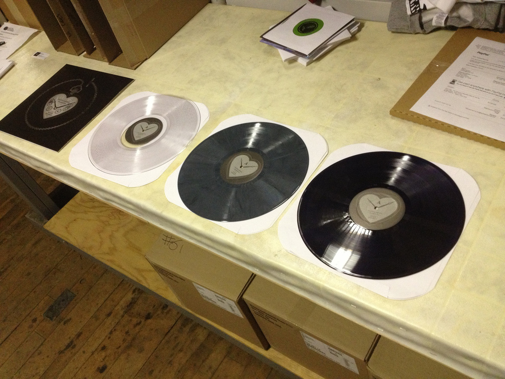 Product shots of Slingshot Dakota - Dark Hearts