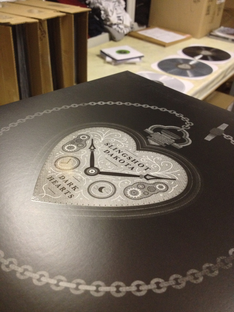 Product shots of Slingshot Dakota - Dark Hearts