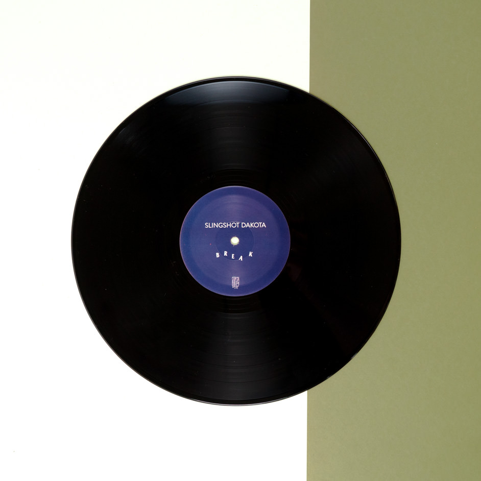 Product shots of Slingshot Dakota - Break