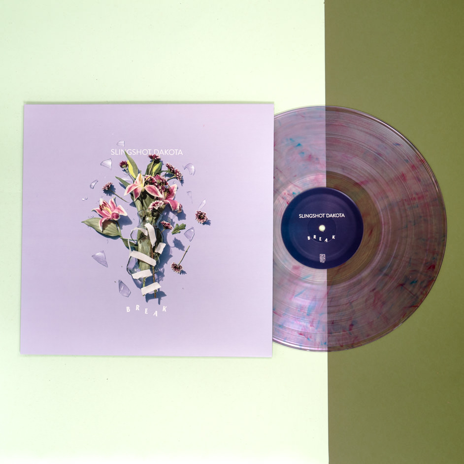 Product shots of Slingshot Dakota - Break