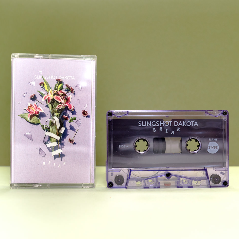 Product shots of Slingshot Dakota - Break