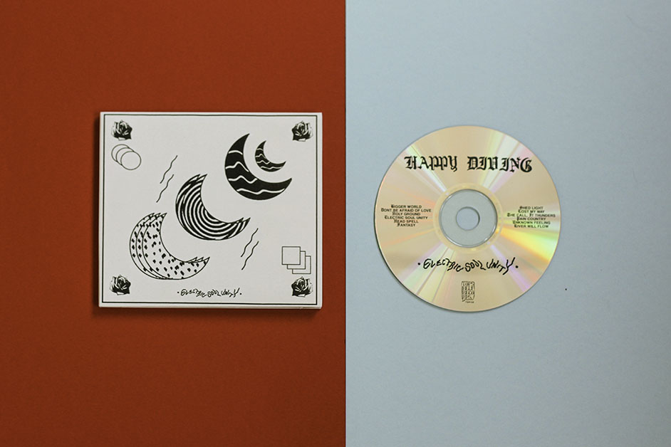 Product shots of Happy Diving - Electric Soul Unity