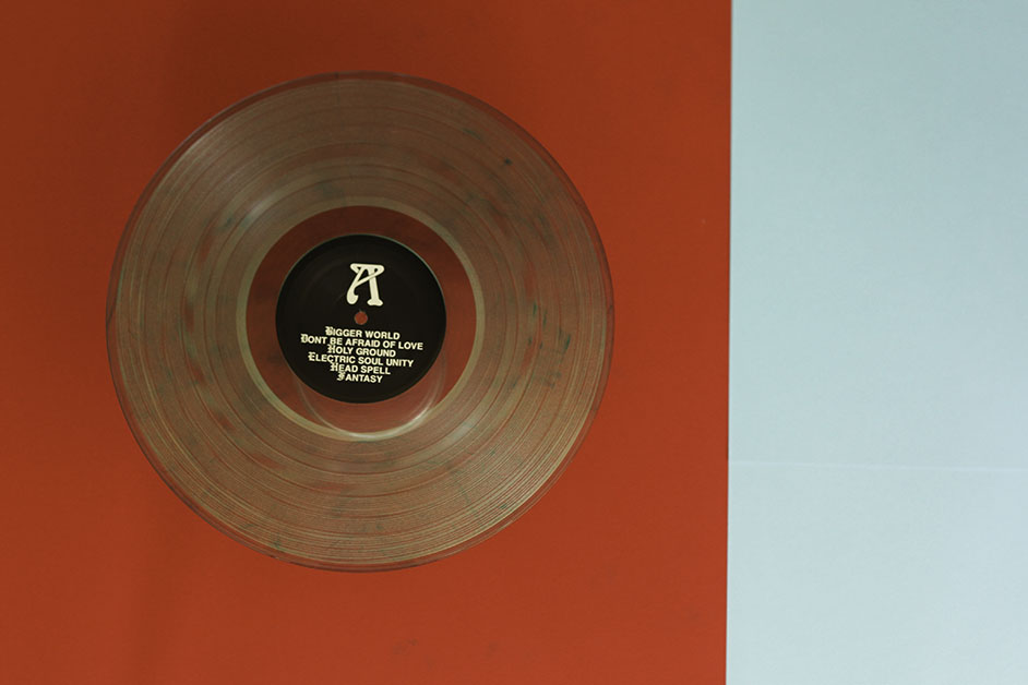 Product shots of Happy Diving - Electric Soul Unity