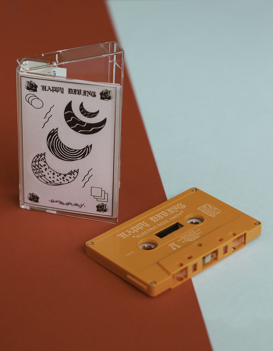 Product shots of Happy Diving - Electric Soul Unity