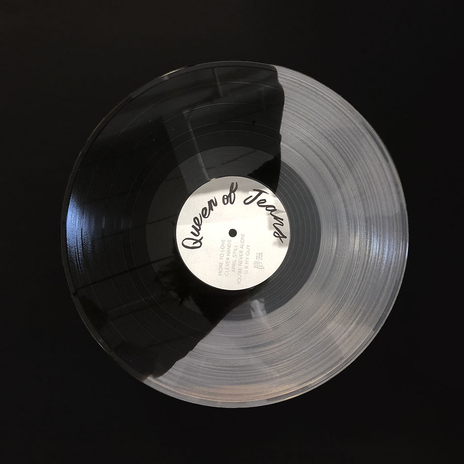 Product shots of Queen of Jeans  - Dig Yourself