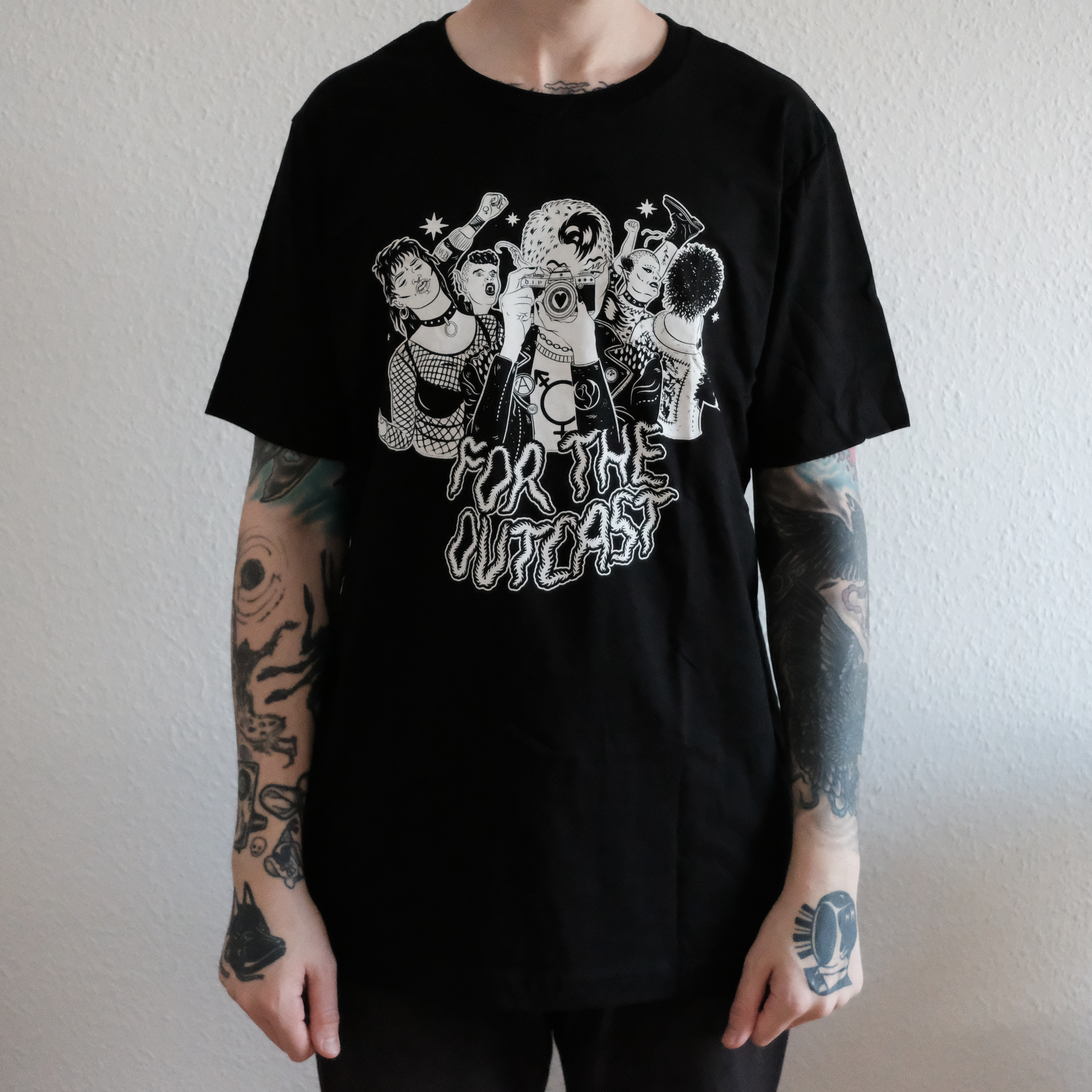 CROWD T-SHIRT