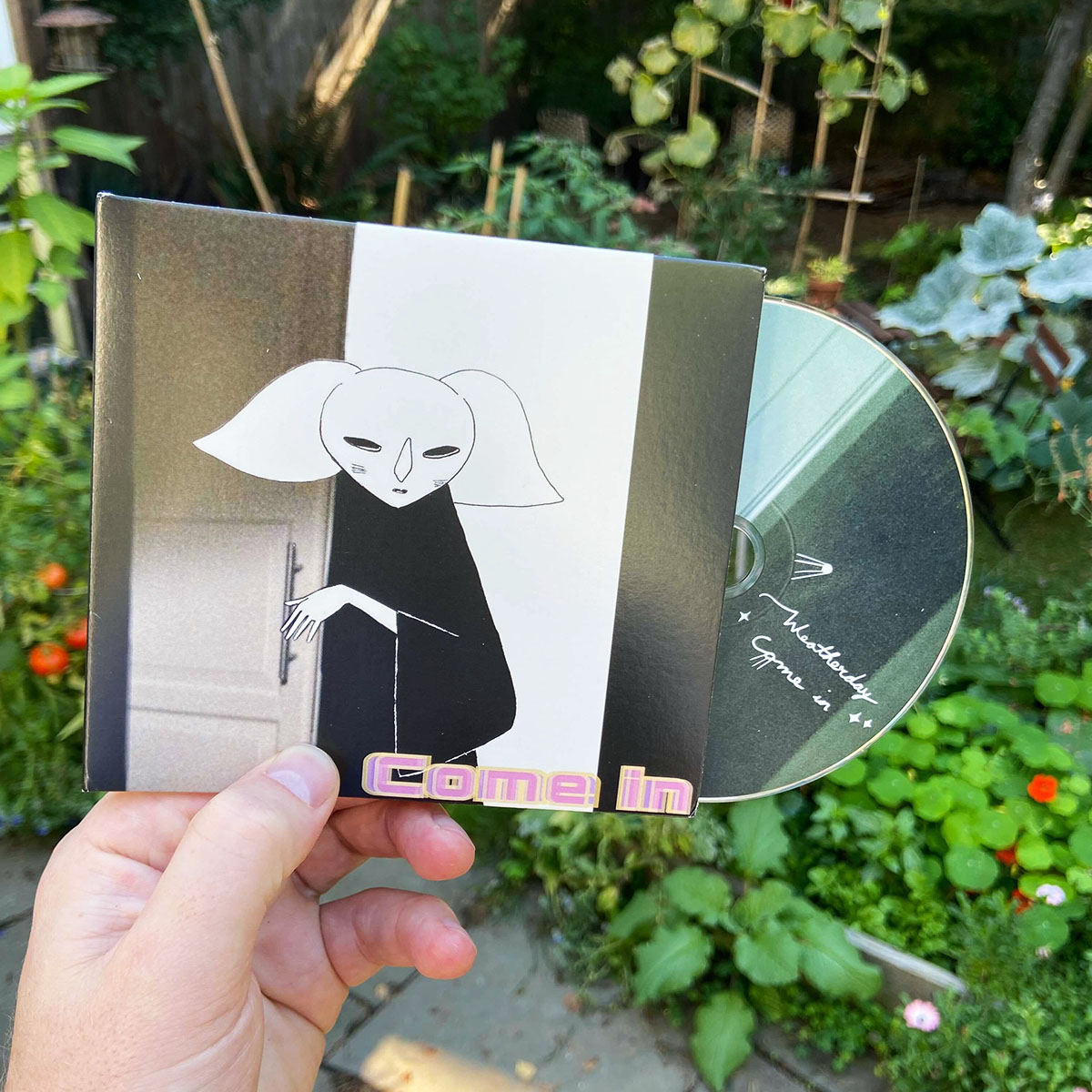 Product shots of Weatherday - Come in