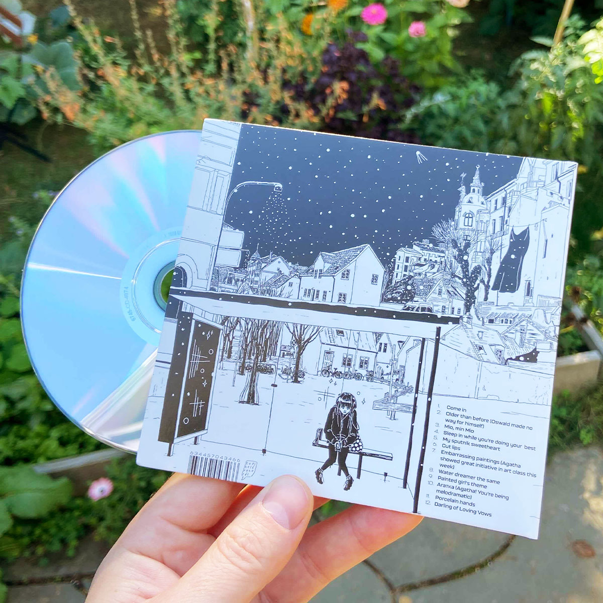 Product shots of Weatherday - Come in