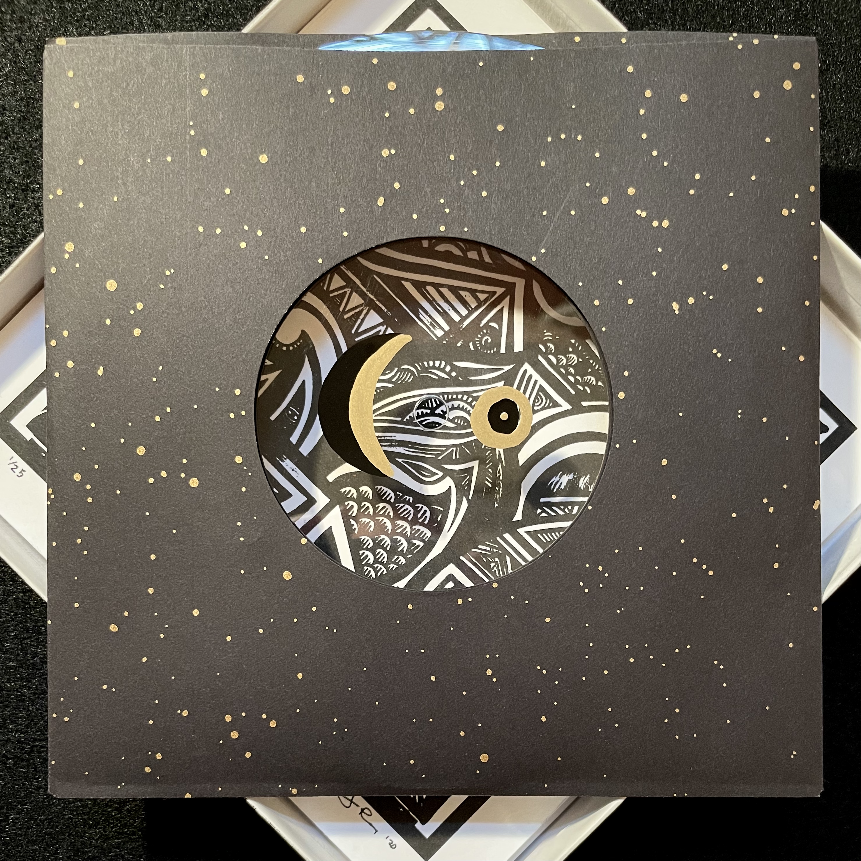 'NO DISDAIN' - Boxset