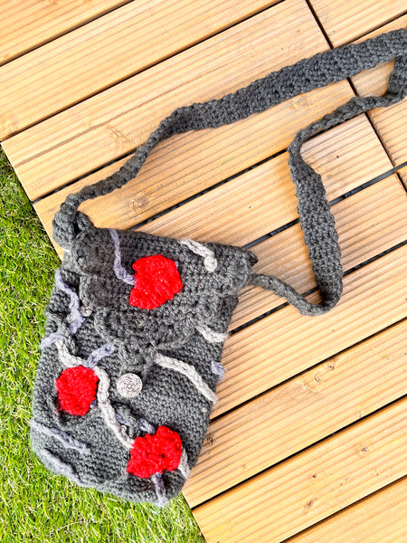 Red Leaf and Grey Vine Crochet Purse