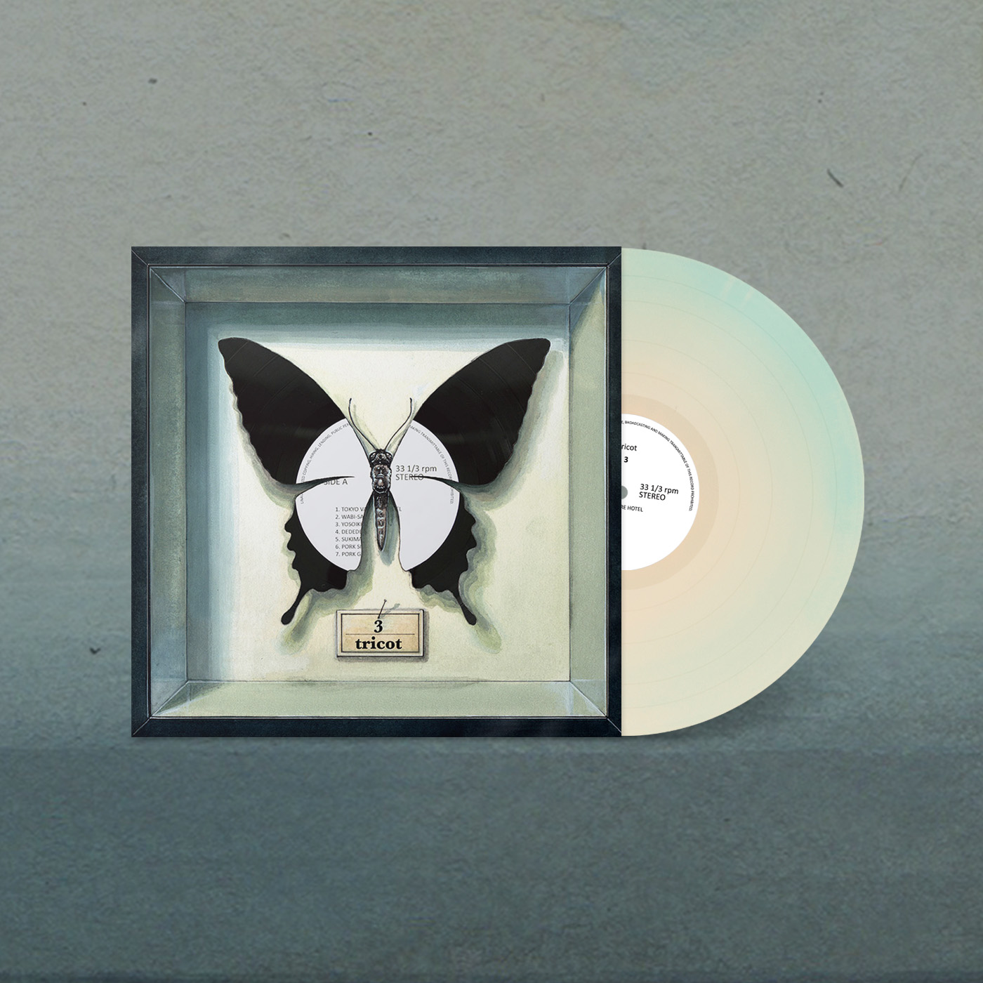 Product shots of tricot - 3