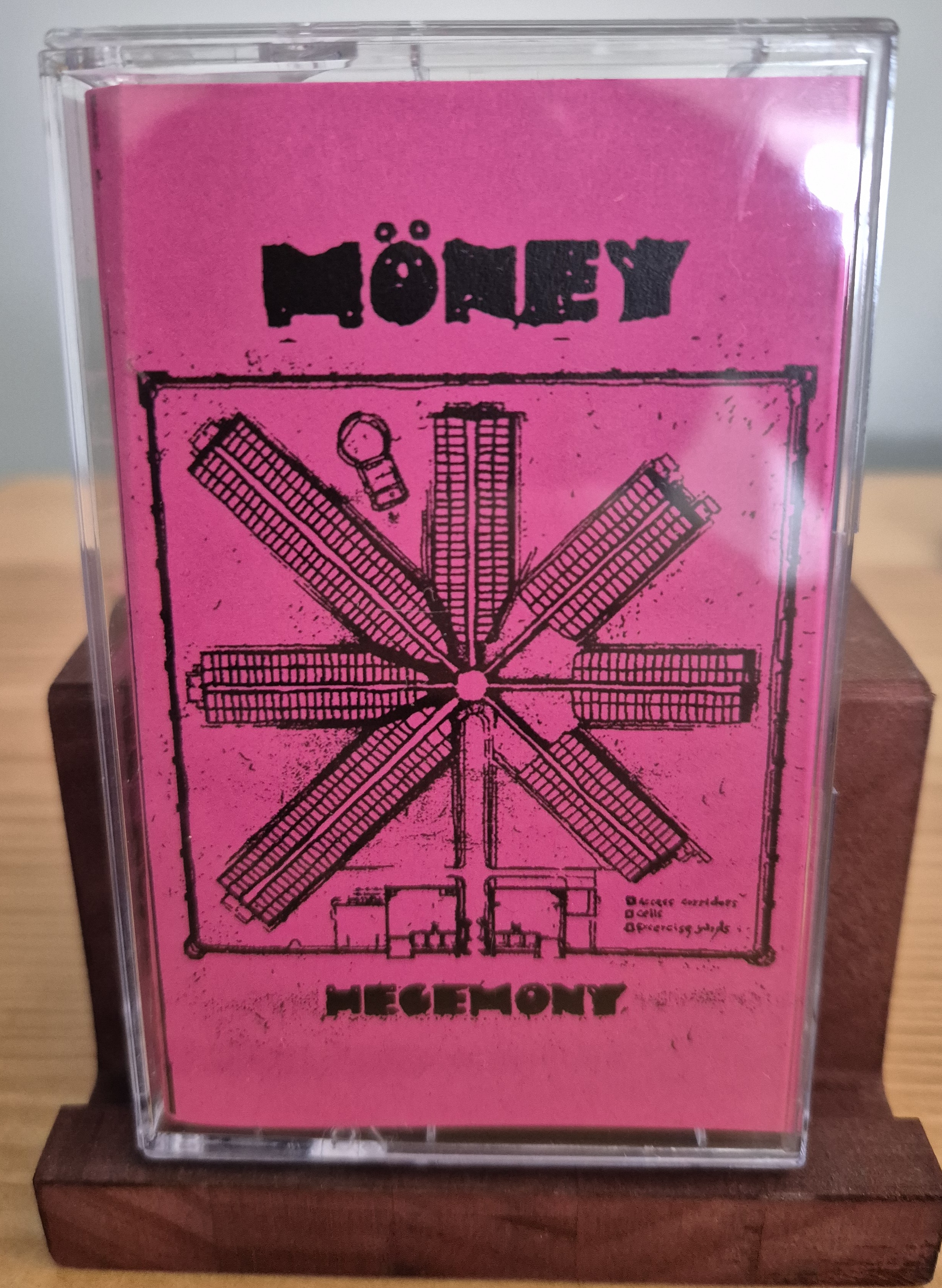 Möney - Hegemony