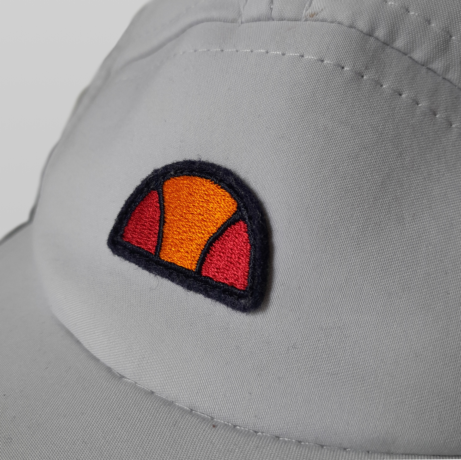 Casquette Ellesse upcycling