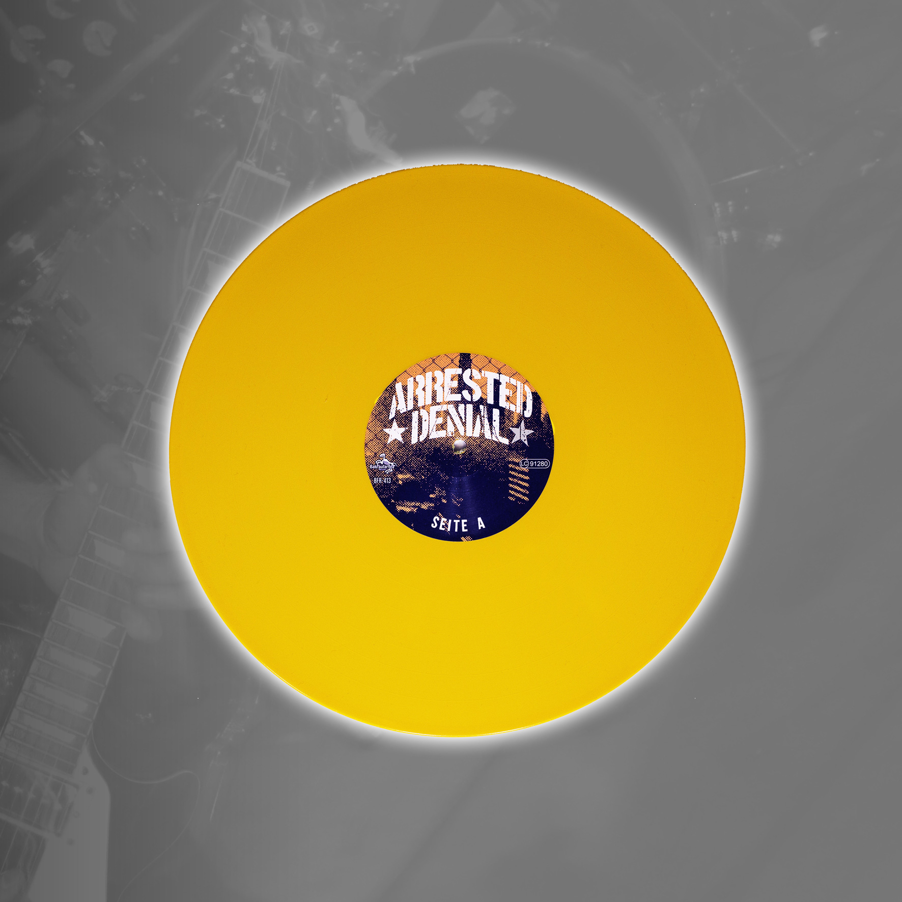 Nirgendwo Angekommen - Vinyl + T-Shirt - BUNDLE (Pre-Order)