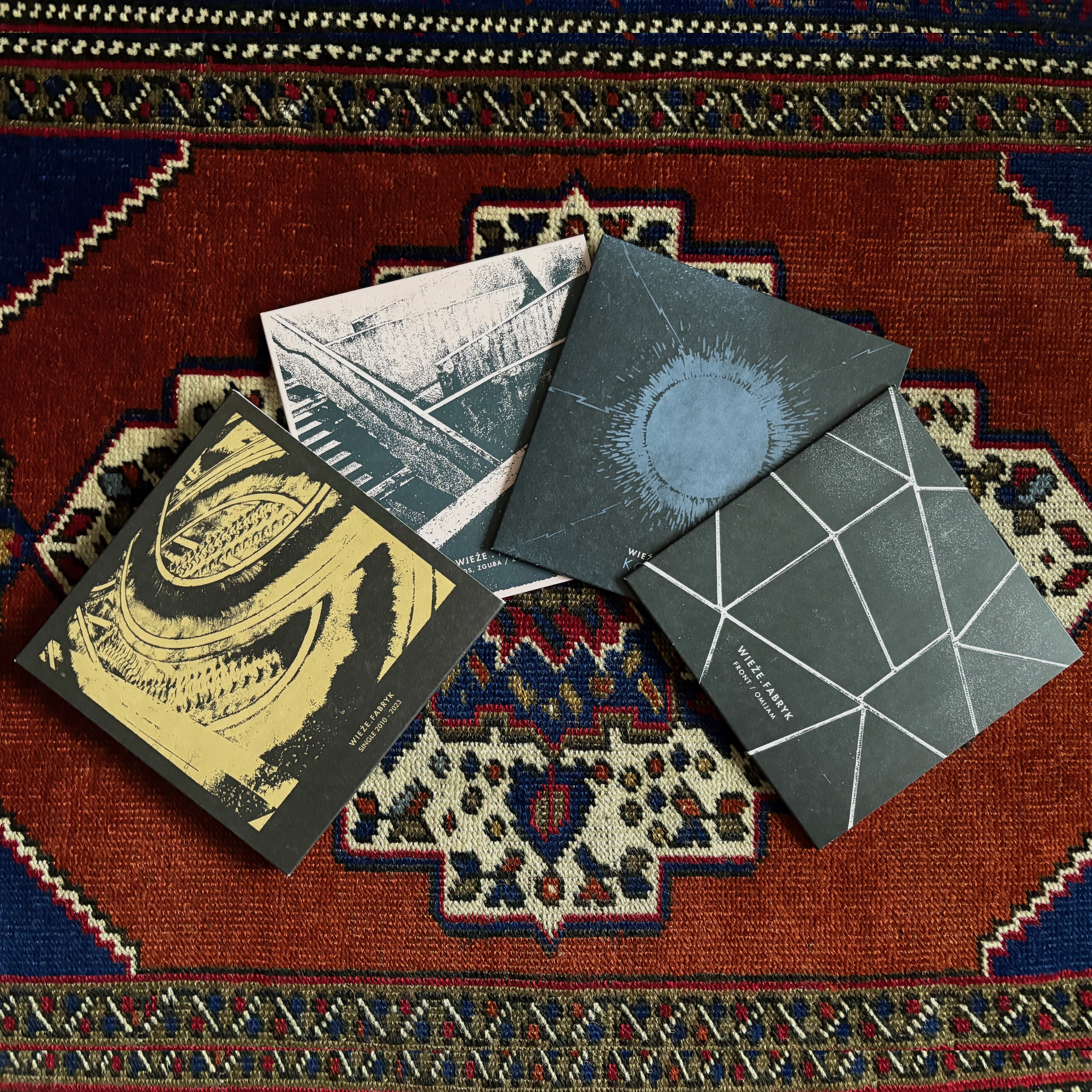 WIEŻE FABRYK – Single 2010 – 2023 Box EP (HASIOK RECORDS)