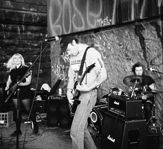 VAMPIRE - What Seems Forever Can Be Broken (DISCOS ENFERMOS / PHOBIA RECORDS)