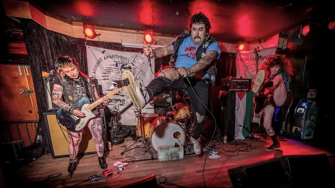 TOTAL NADA - Aquí Y Ahora (DISCOS ENFERMOS)