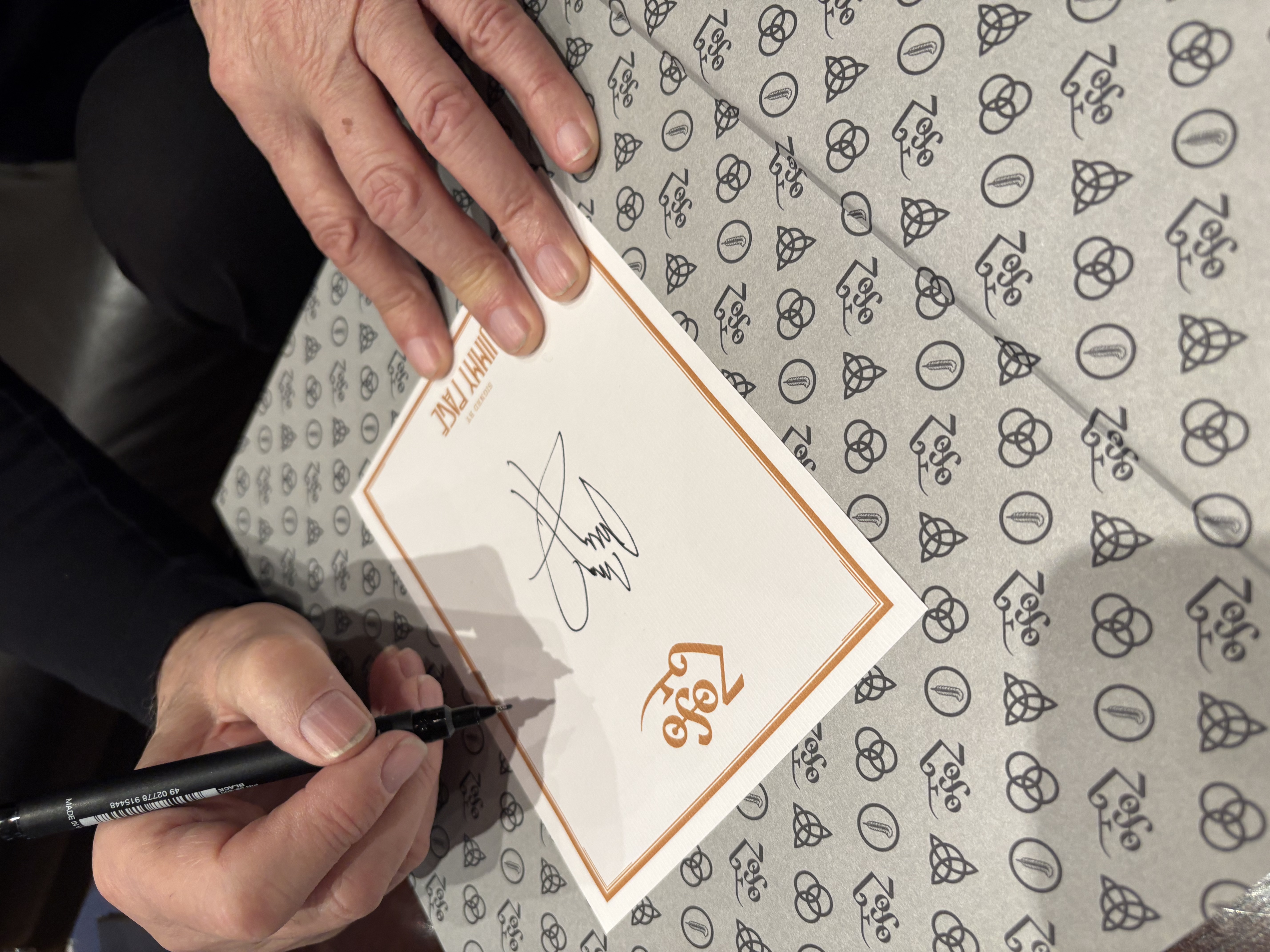 Signed: Led Zeppelin by Led Zeppelin