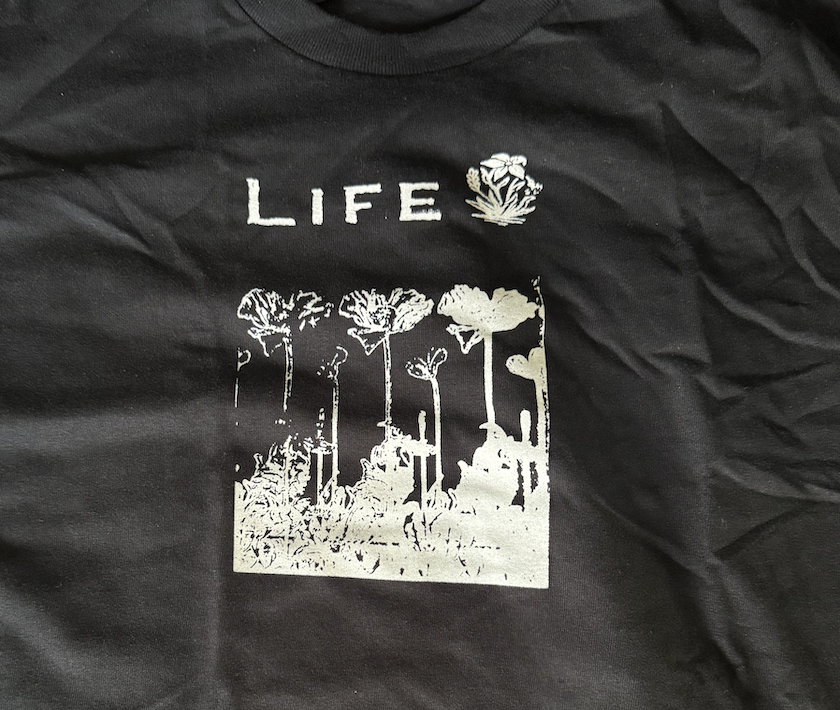 Life Short Sleeve Flowers Black T