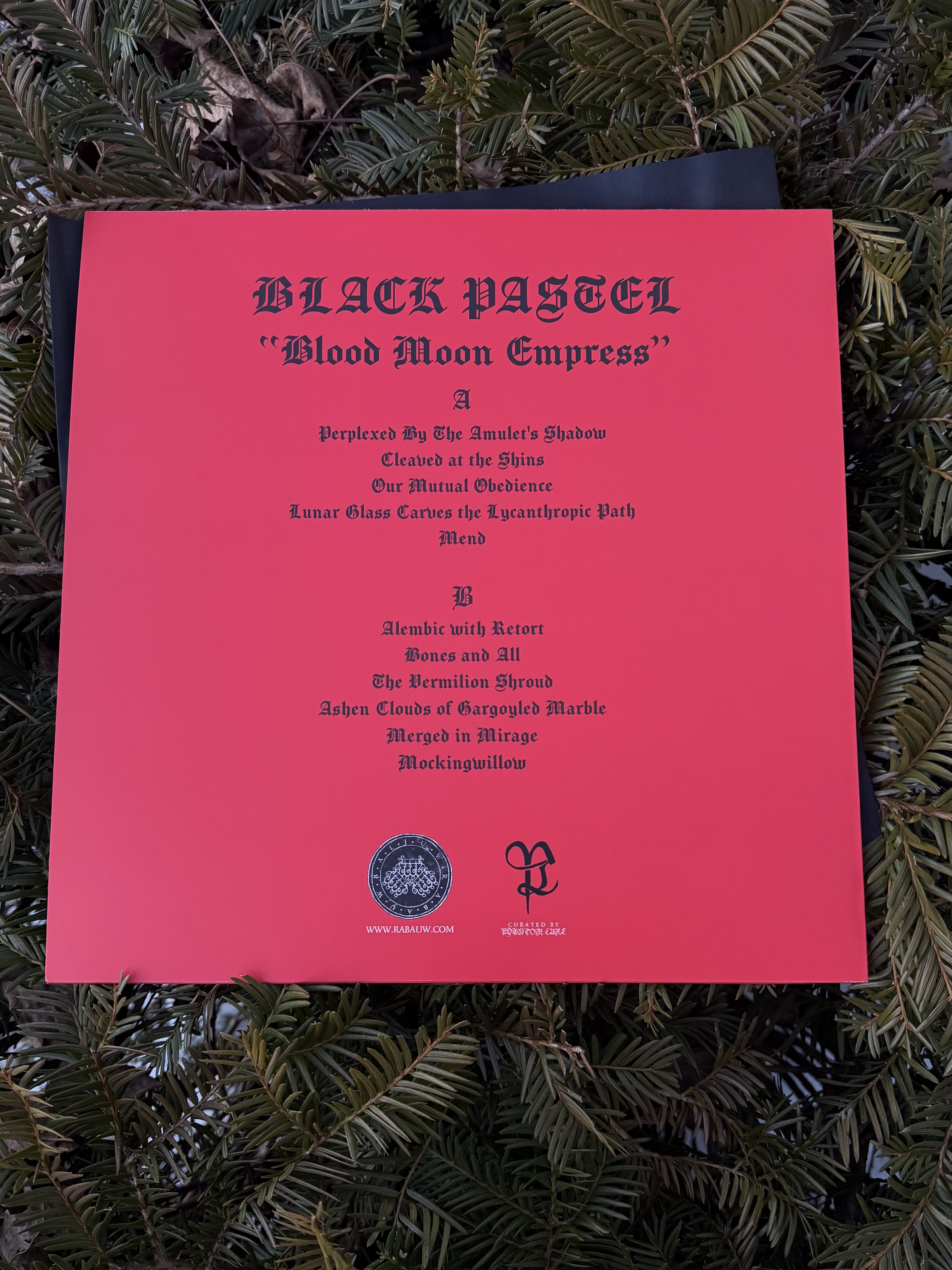 th28 Black Pastel / Blood Moon Empress (Vinyl)