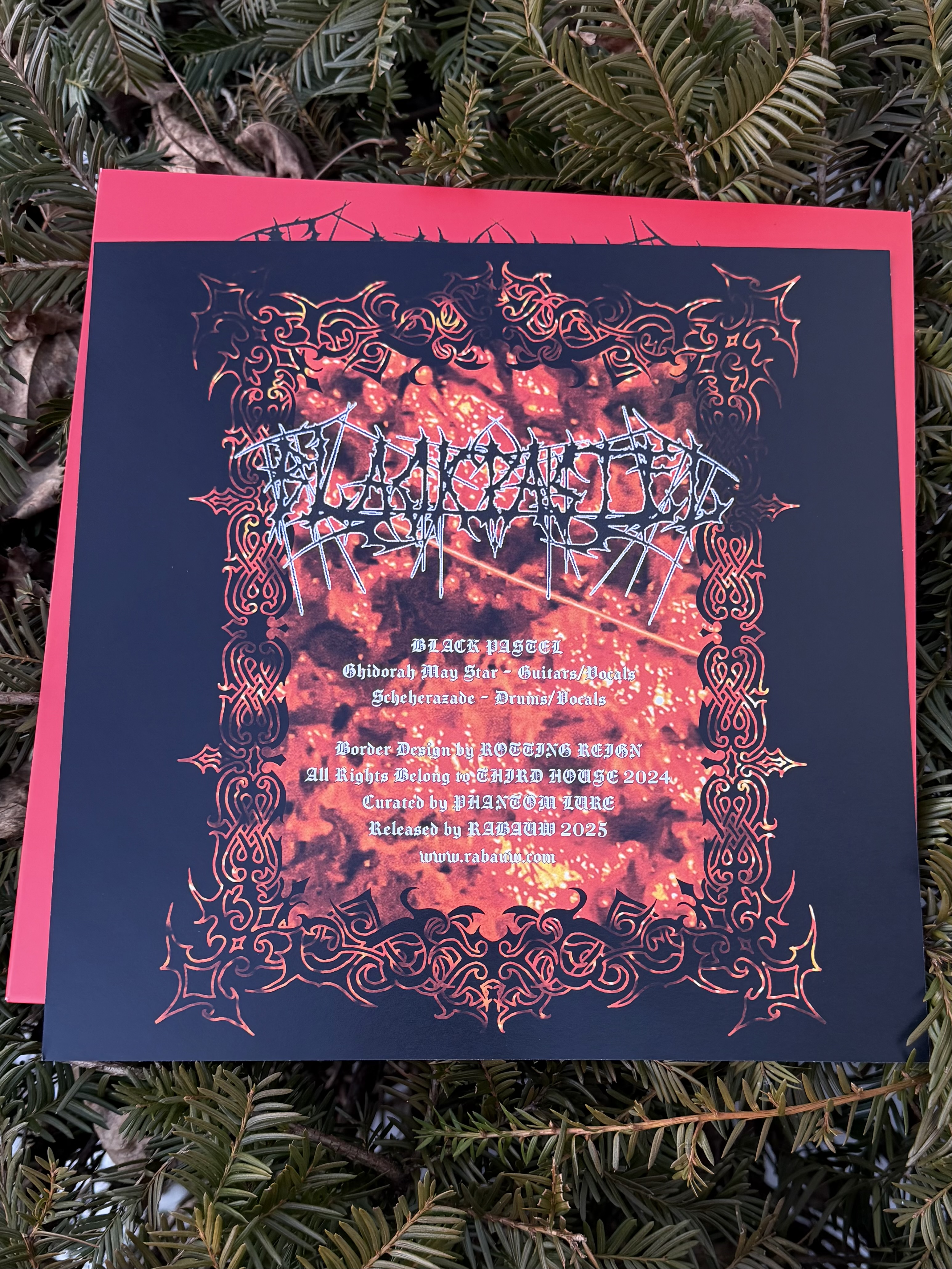 th28 Black Pastel / Blood Moon Empress (Vinyl)