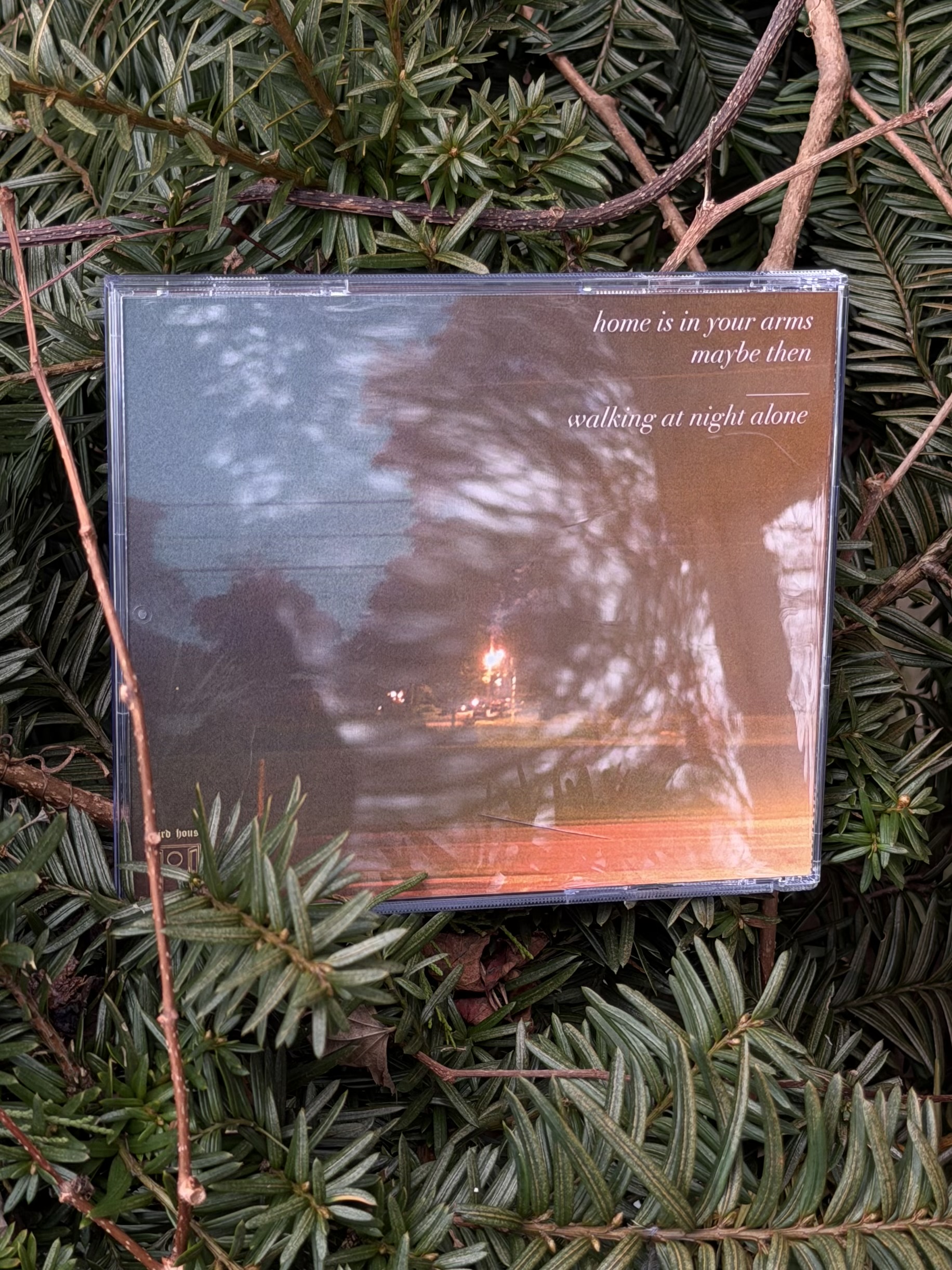 th90 Home is in your arms /