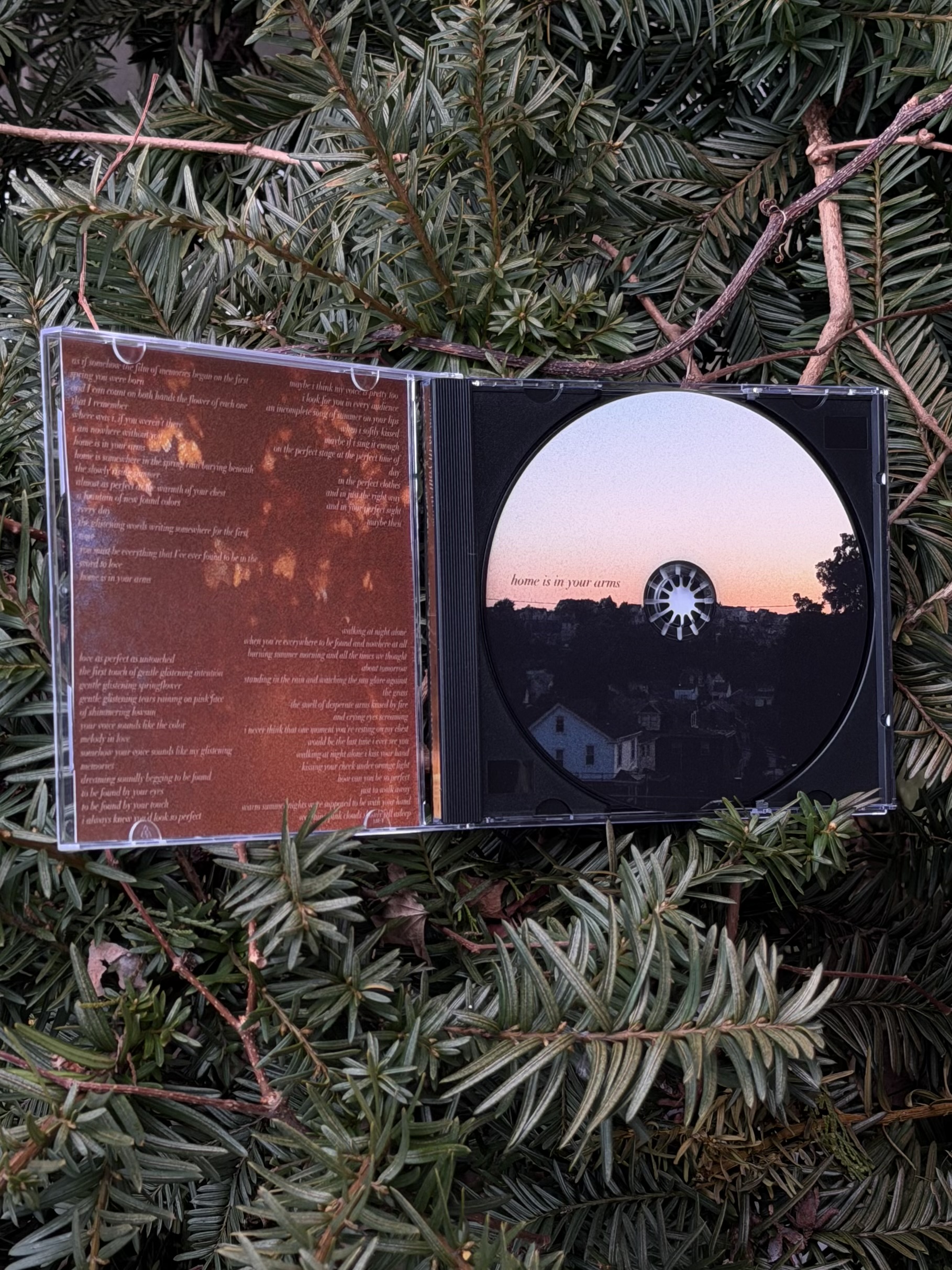 th90 Home is in your arms /