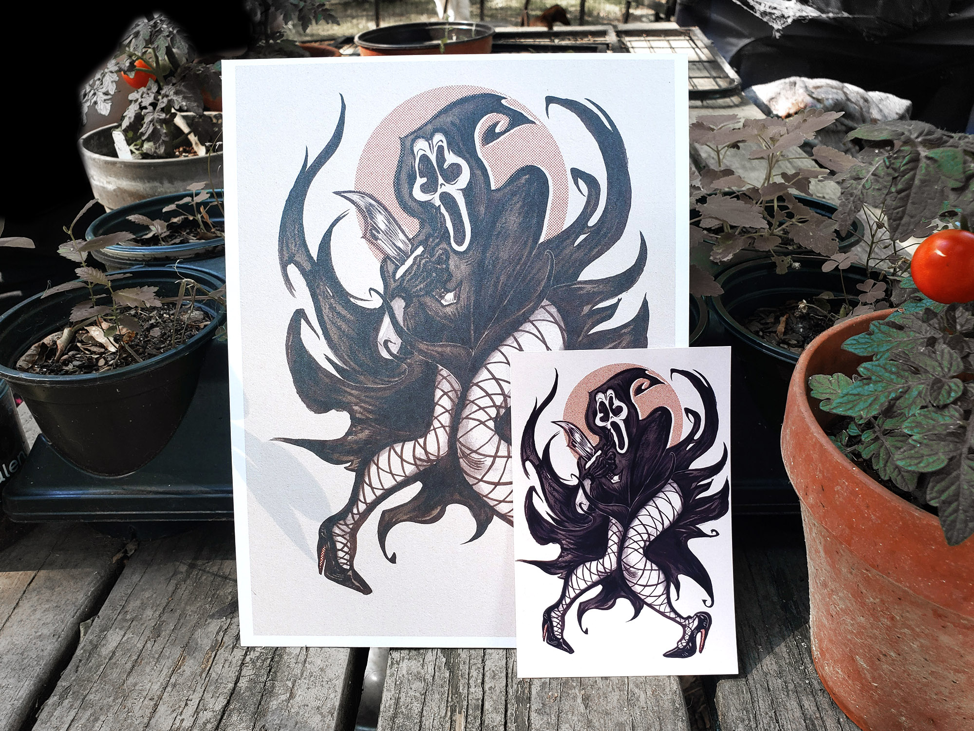 Prints: Horror pinups (4x6) (8.5x11)