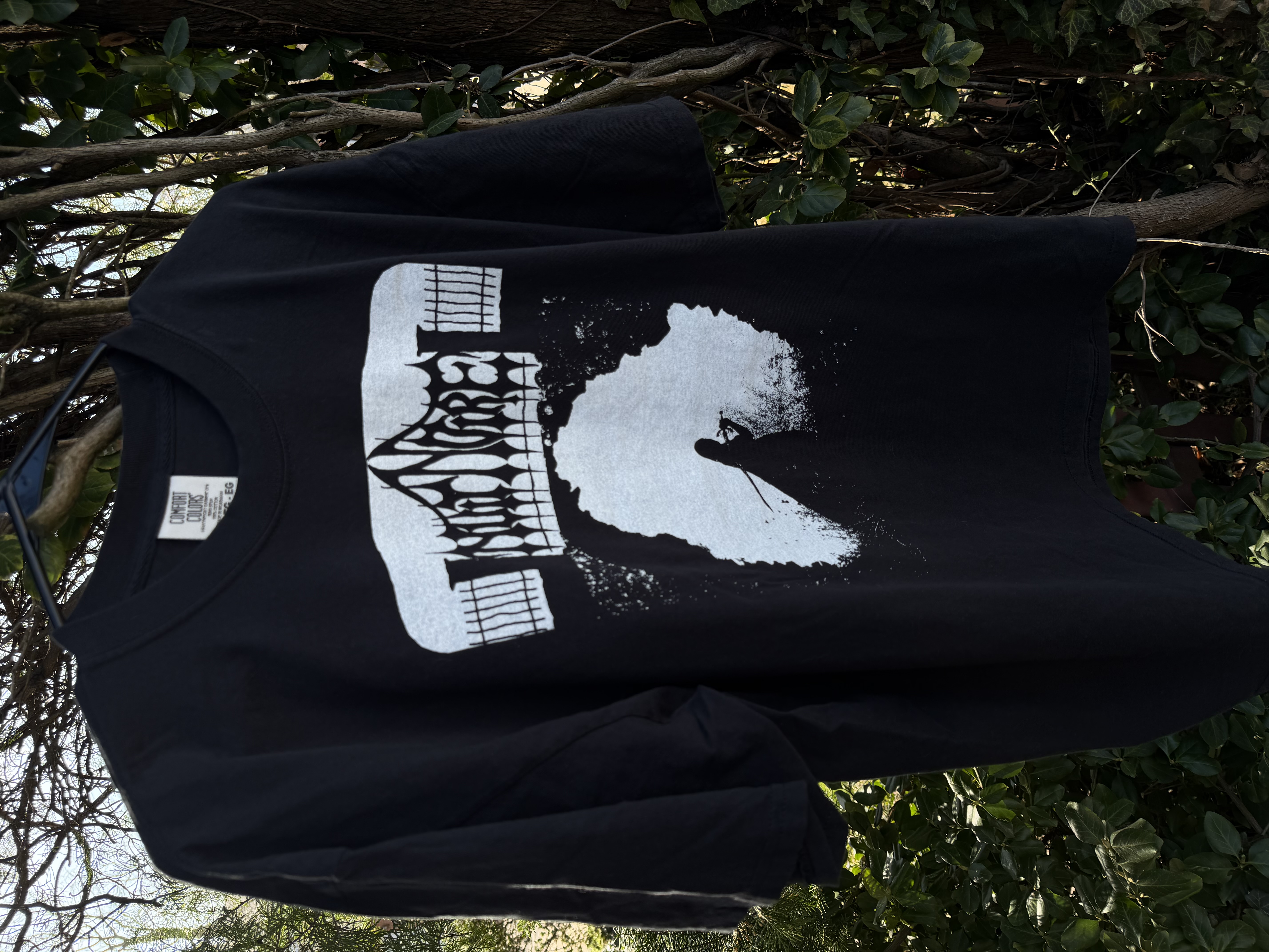 Nuit Noire sword tee