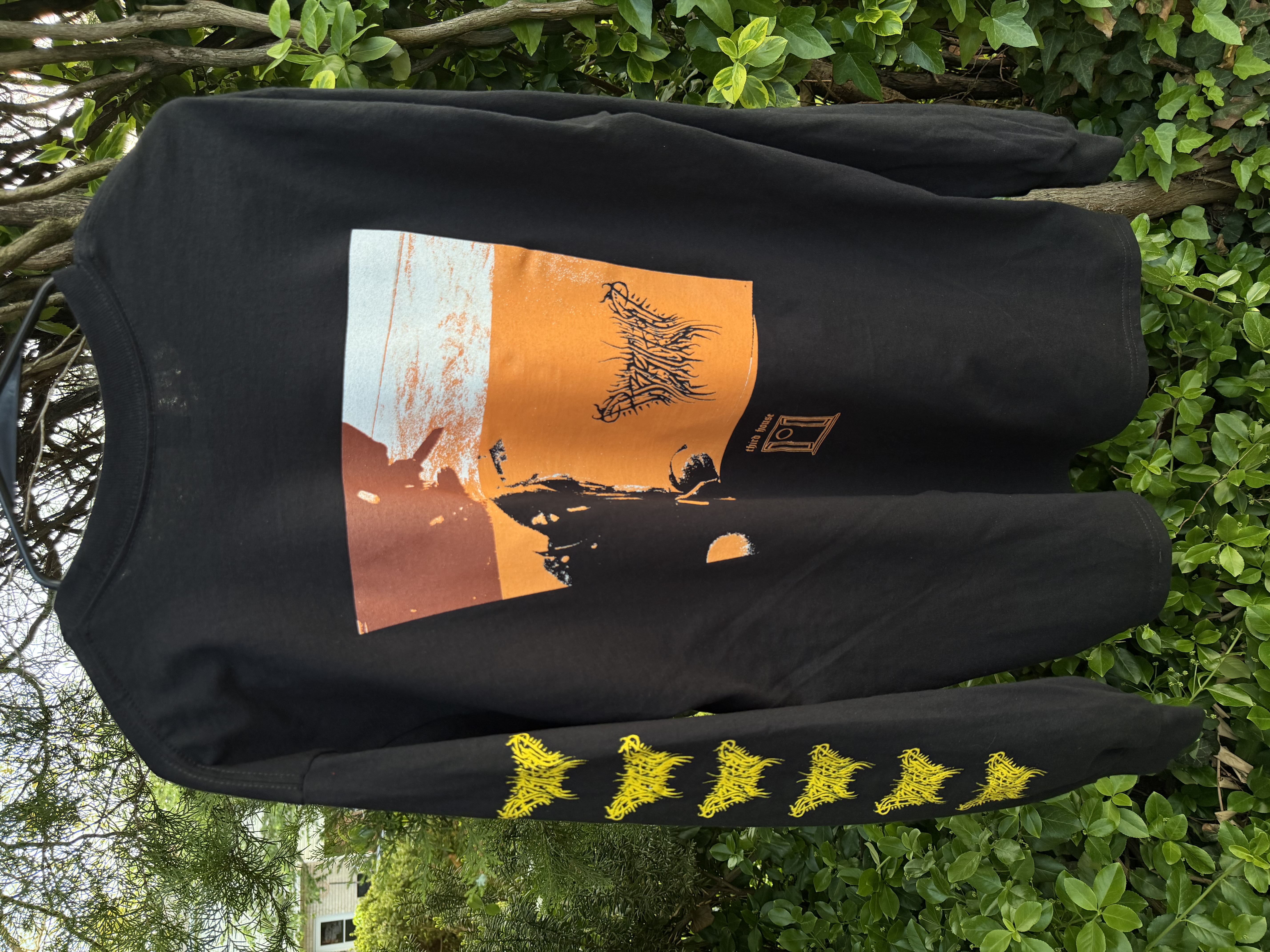 forbidden bounds tee