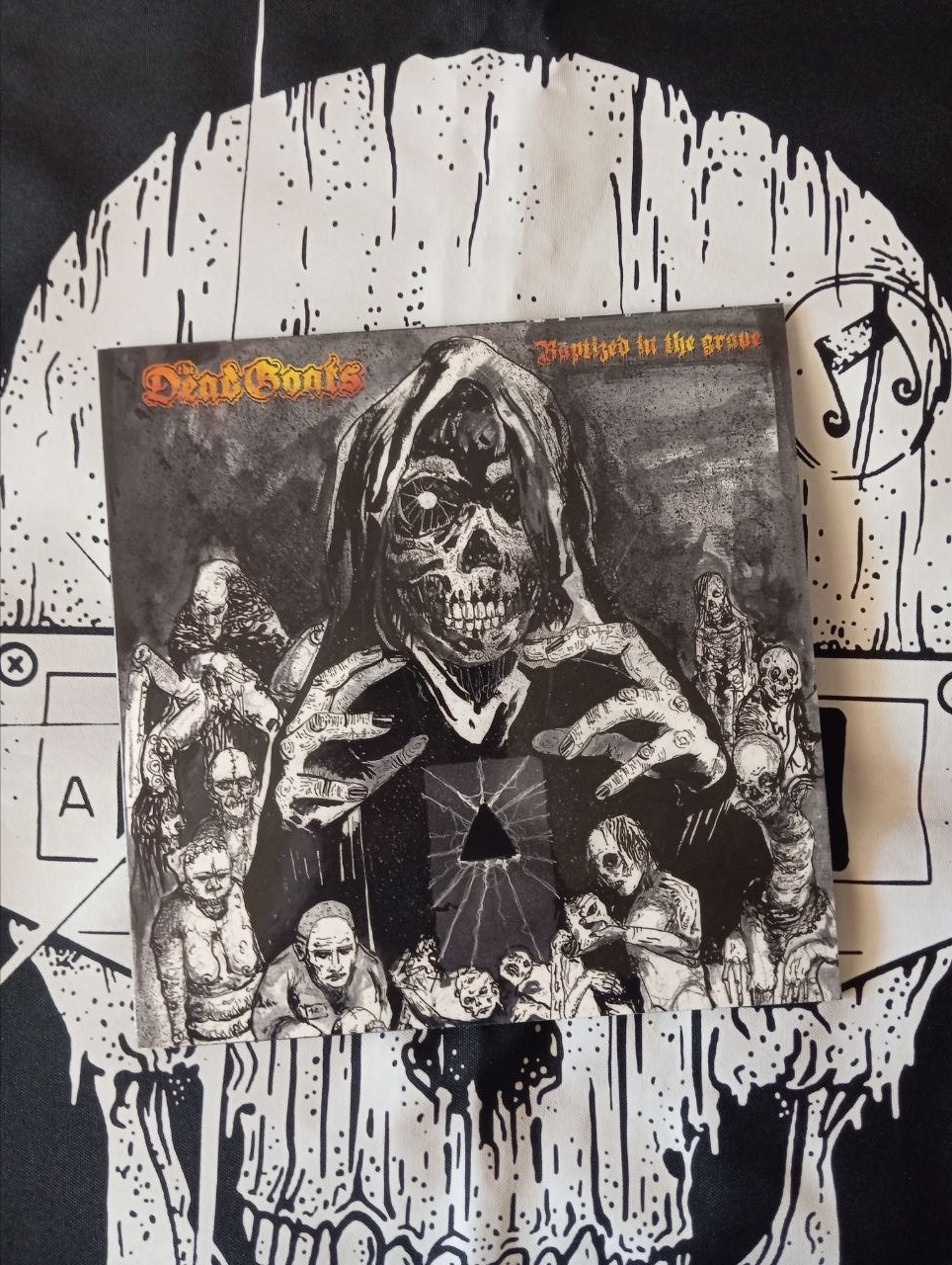 The Dead Goats - Baptized In The Gvave (7