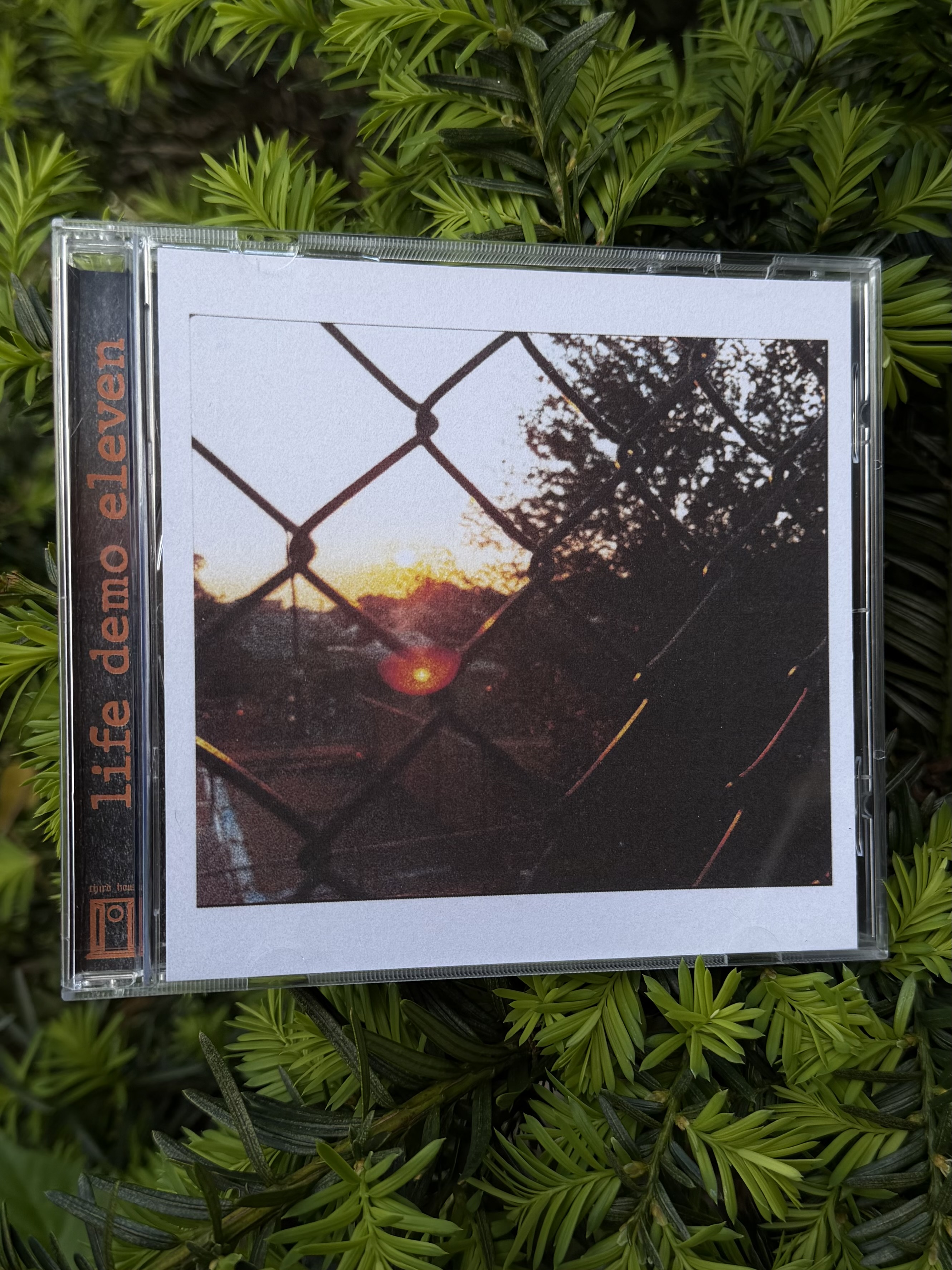 th102 life / demo eleven