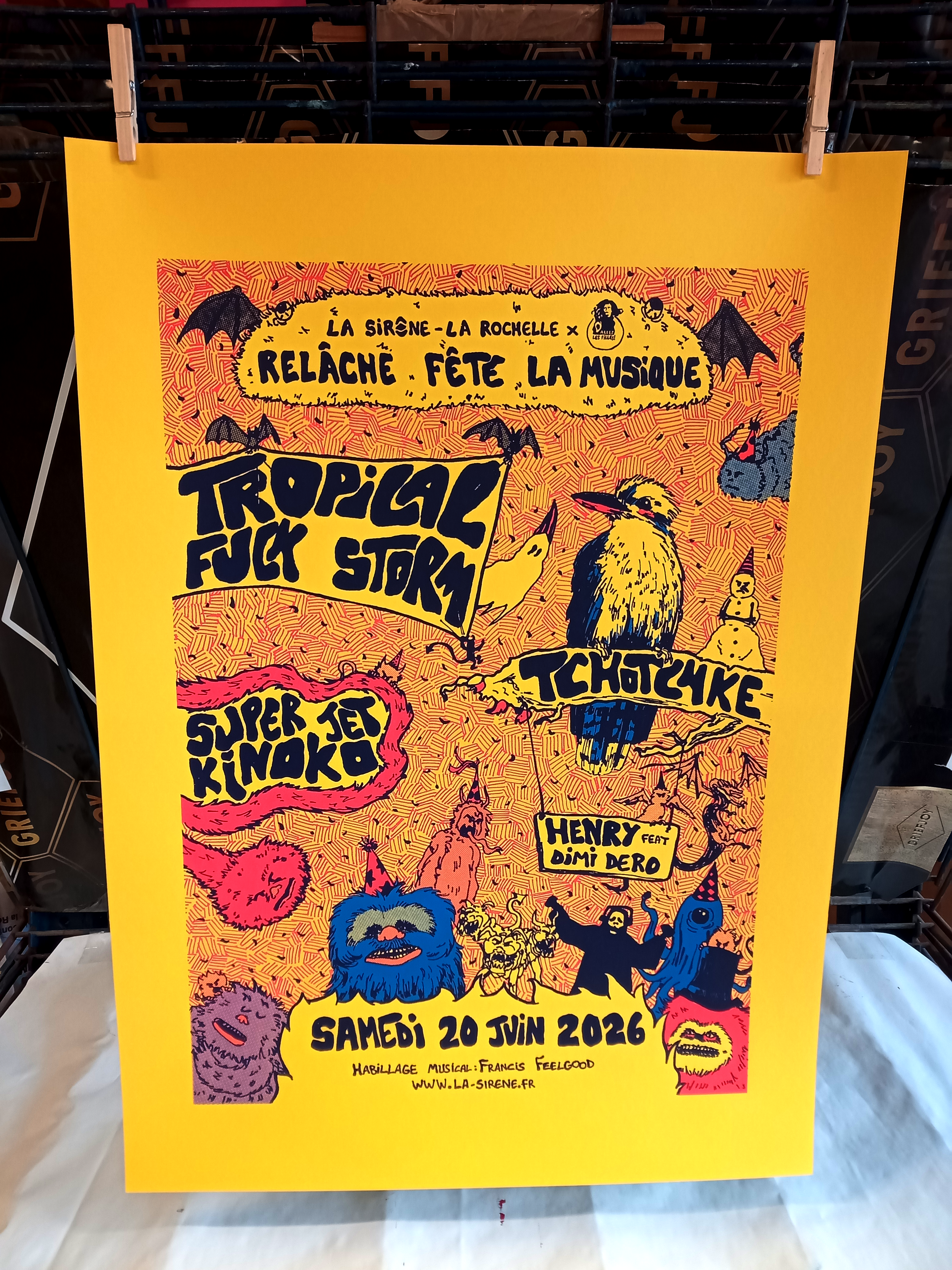 AFFICHE TROPICAL FUCK STORM