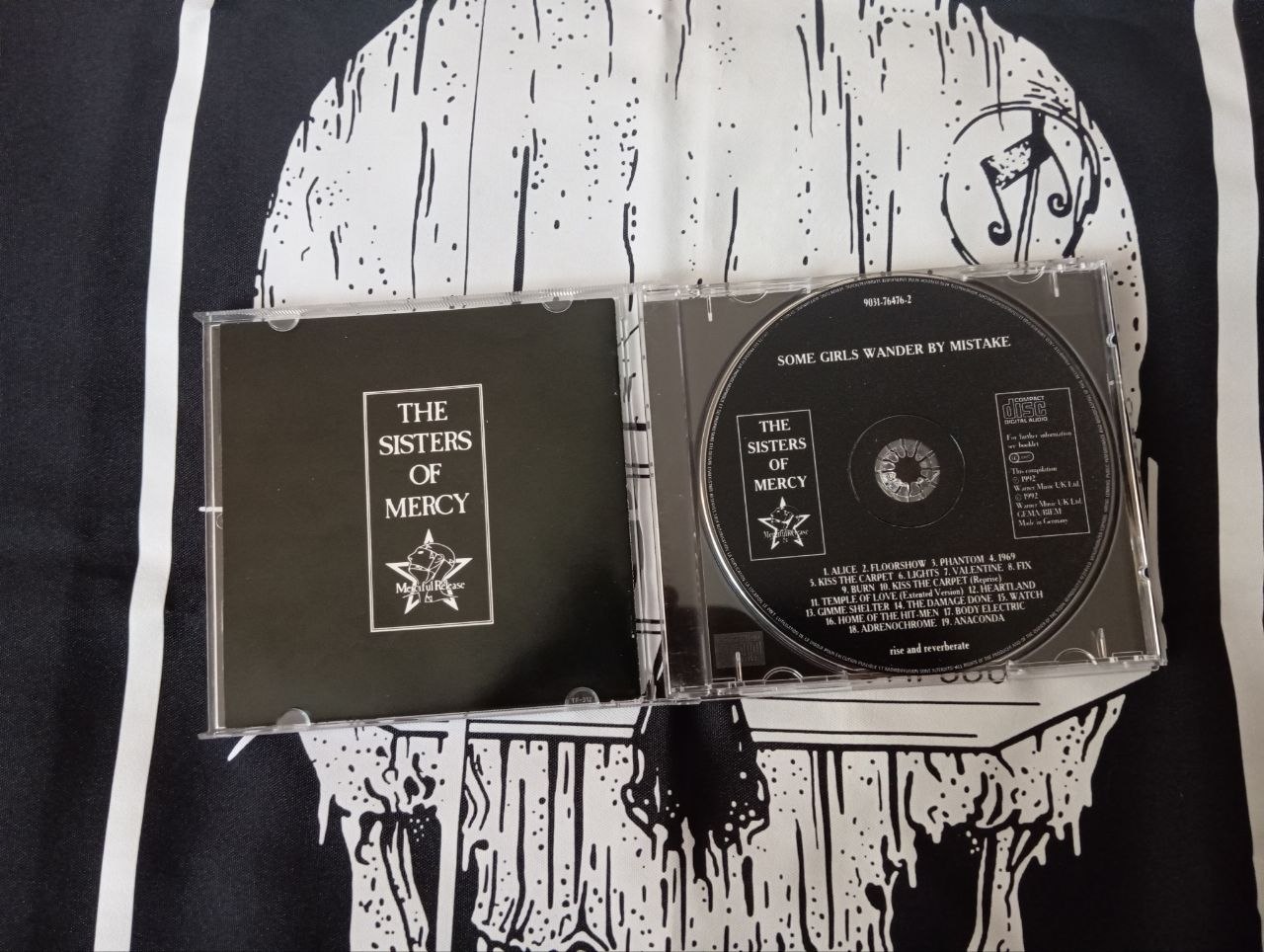 The Sister Of Mercy - Some Girls Wander By Mistake (CD, Unoffical, with big booklet) (NM/NM)