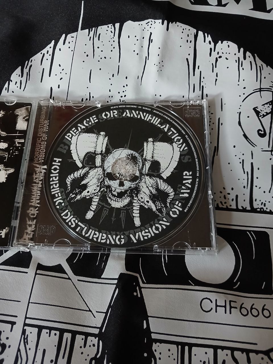 Peace Or Annihilation - Horrific Disturbing Visions Of War (CD, 2009) (NM/NM)
