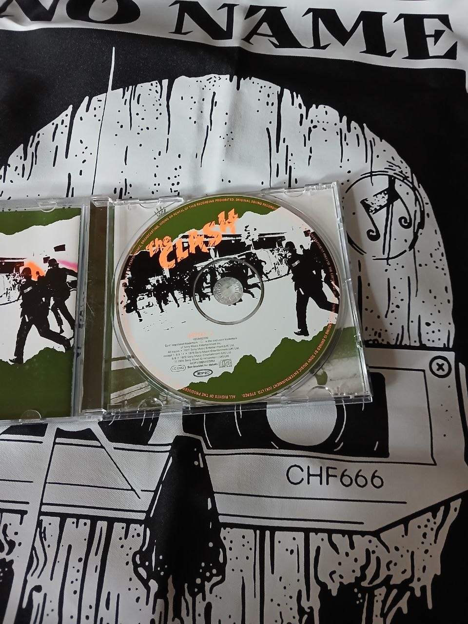 The Clash - The Clash (CD, 1999) (NM/NM)
