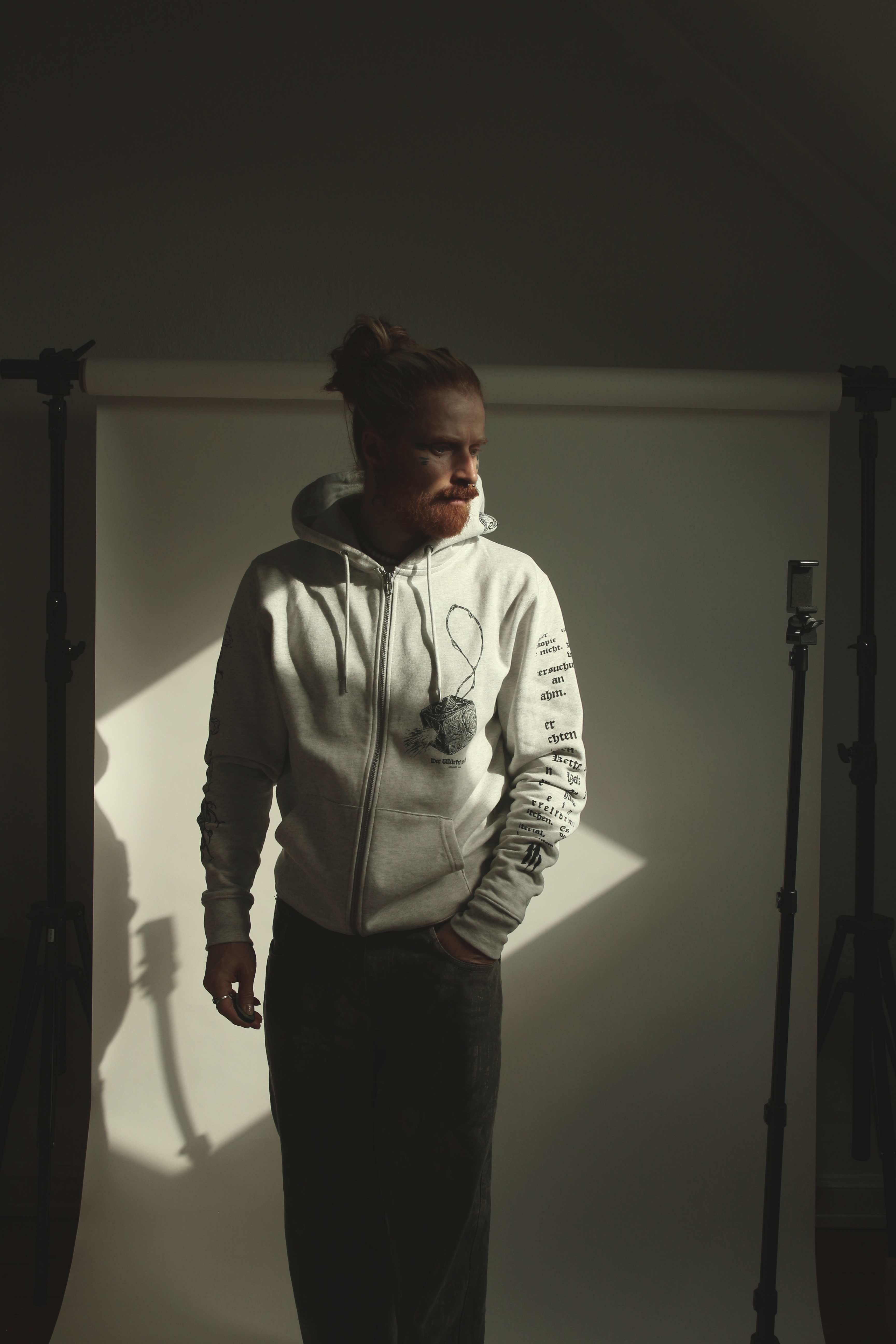 Eremit - Der Würfel von Gô, Zipped Hoodie